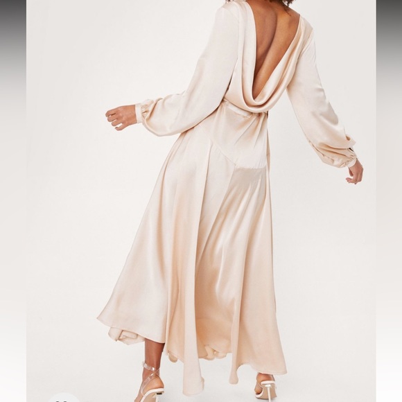 Long Cowl Back Wrap Dress with Long Sleeves - Nasty Gal - Picture 2 of 3